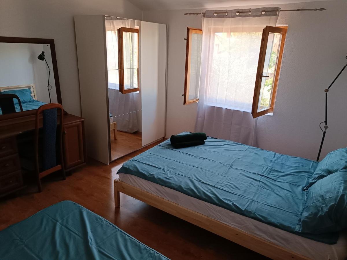 Apartman Brigita Biograd Na Moru Exterior foto