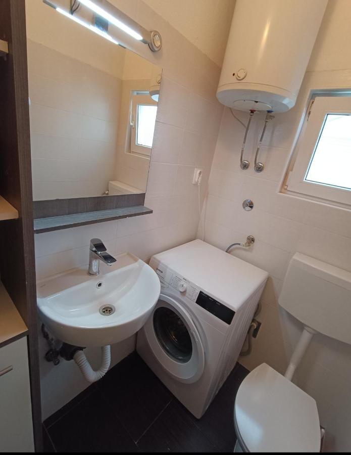Apartman Brigita Biograd Na Moru Exterior foto